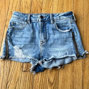 Shorts, size Xs very good condition.